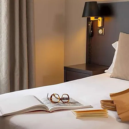 Sophie Germain Hotel 3*