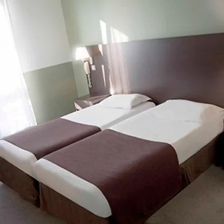 Hotel Sophie Germain 3*
